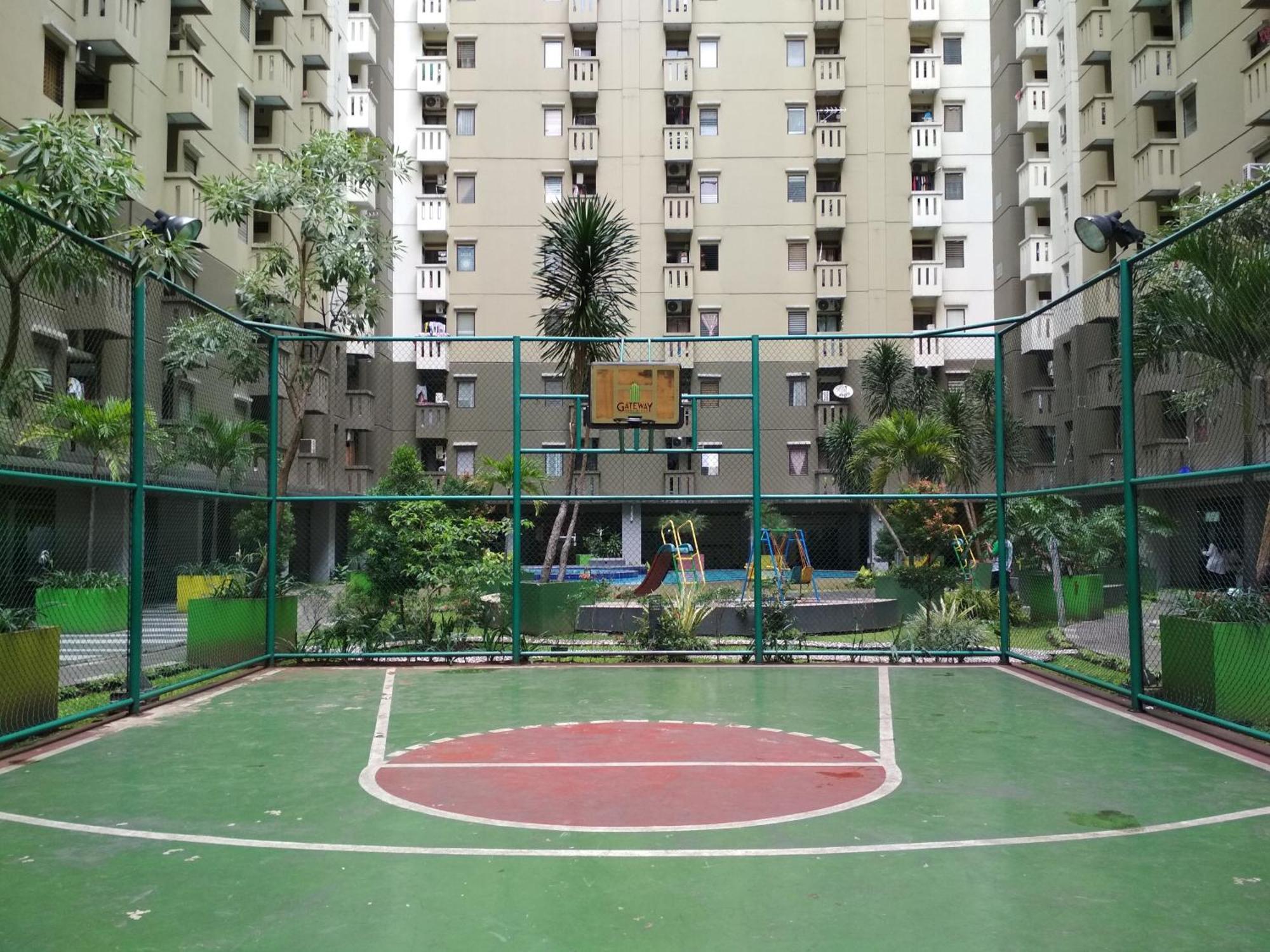 Strategic 2br Gateway Ahmad Yani Cicadas By Travelio * Bandung