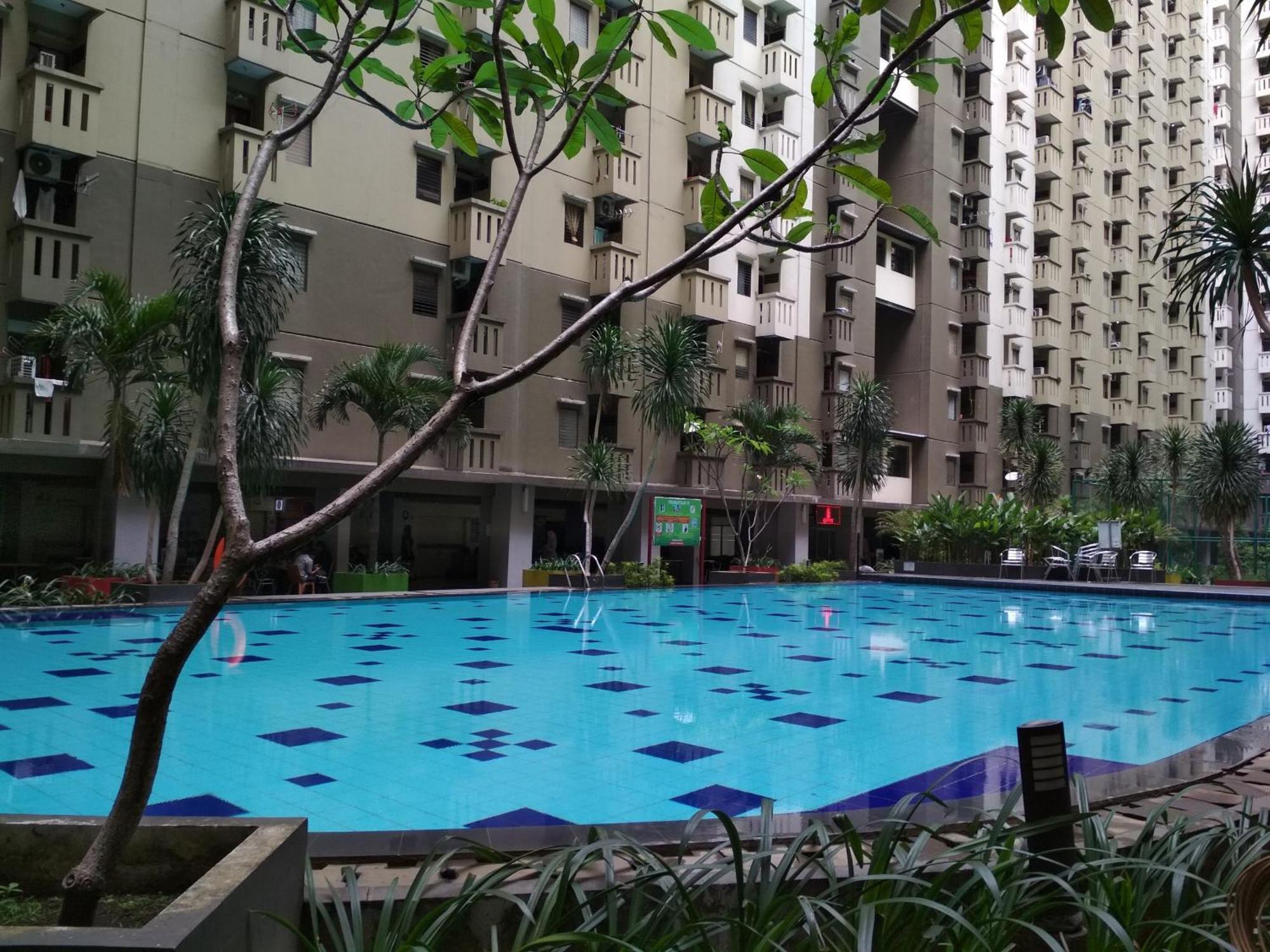 Strategic 2br Gateway Ahmad Yani Cicadas By Travelio
